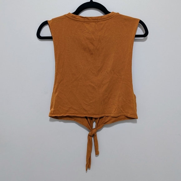 Tie front crop top - Picture 2 of 5